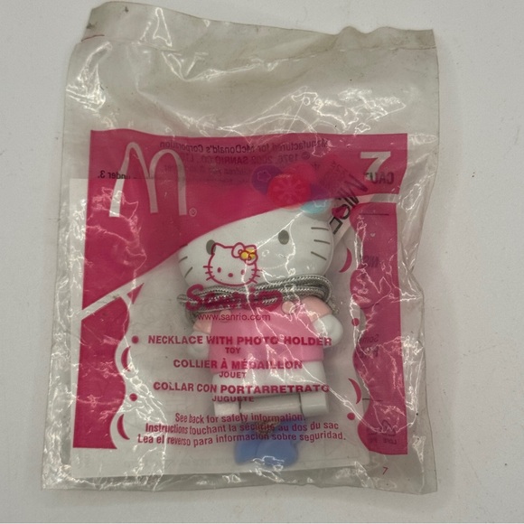 McDonald's Other - Vintage 2003 McDonalds Happy Meal Toy Sanrio Hello Kitty Necklace w Photo Holder